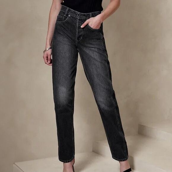 Banana Republic Denim - Banana Republic The Ranger Jean in Washed Black Size 26